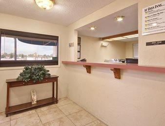 Days Inn ノーマン エクステリア 写真